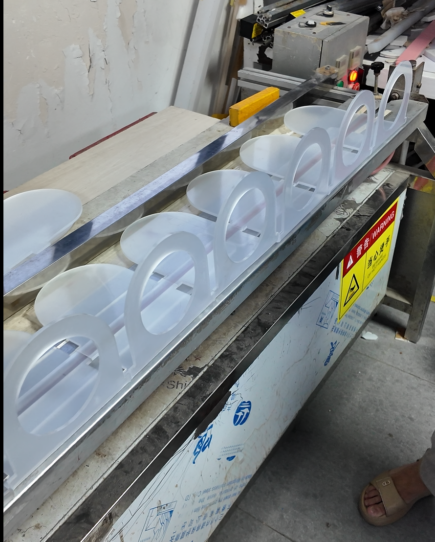 Reusable Christmas Acrylic Props for European Retailers